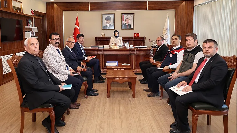 Vali Yiğitbaşı, Kurum Müdürleriyle Toplandı