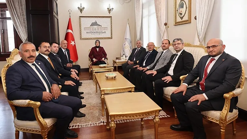 Vali Yiğitbaşı, MHP İGM Grubu Üyelerini Kabul Etti