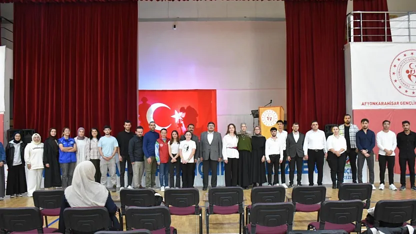 Vatan Aşkı İçin Dizeler Coştu