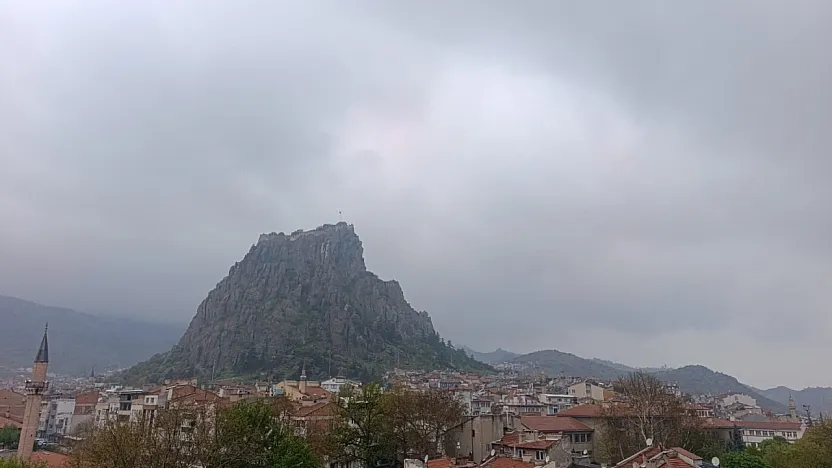 Yağmurla Birlikte Sıcaklıklar 8 Dereceye Kadar Düştü