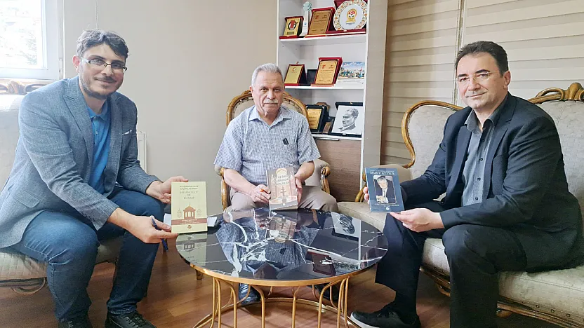 Yazar Şahintepe'den 1 Yılda 3 Kıymetli Eser