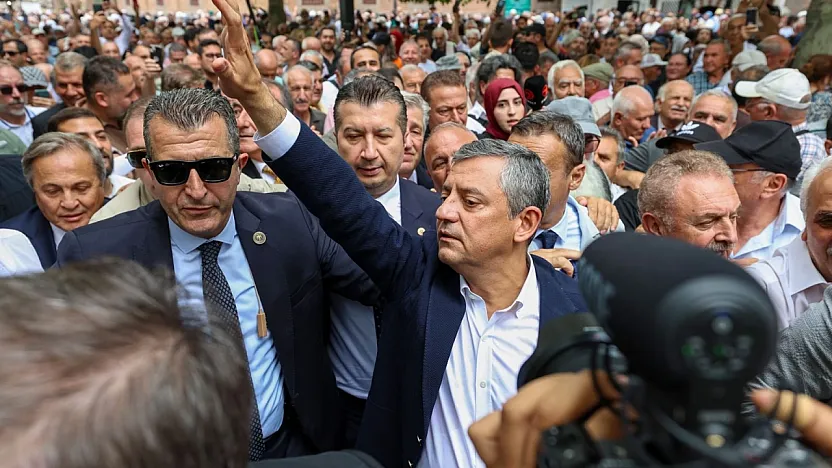 Yeni Parti Lideri Özel'den CHP Açıklaması