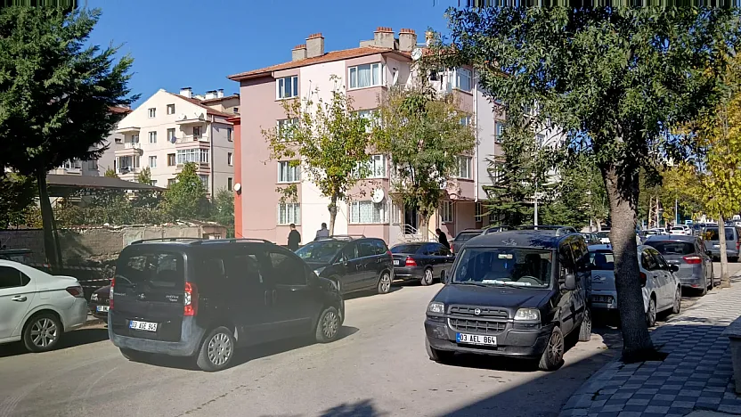 Yılların Binası Yer Değiştirmedi Ki? Bu Nasıl İş?