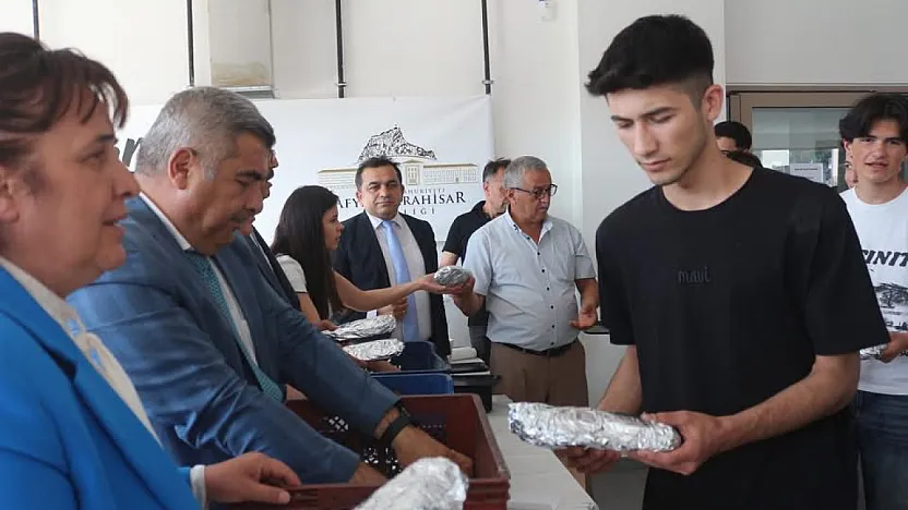YKS Öncesi Gençlere Moral Etkinliği