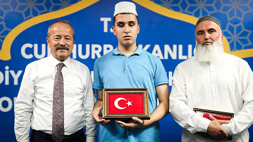 'Yüreğiyle Gören, İmanla Yürüyen Evladımızla Gururluyuz'