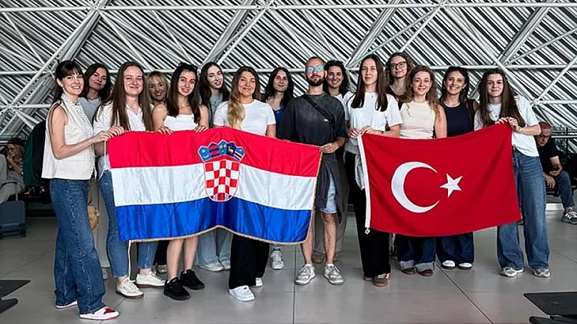 Zagreb'den Gelen Öğrenciler Afyonkarahisar'ı Ve Türkçeyi Tanıyacak