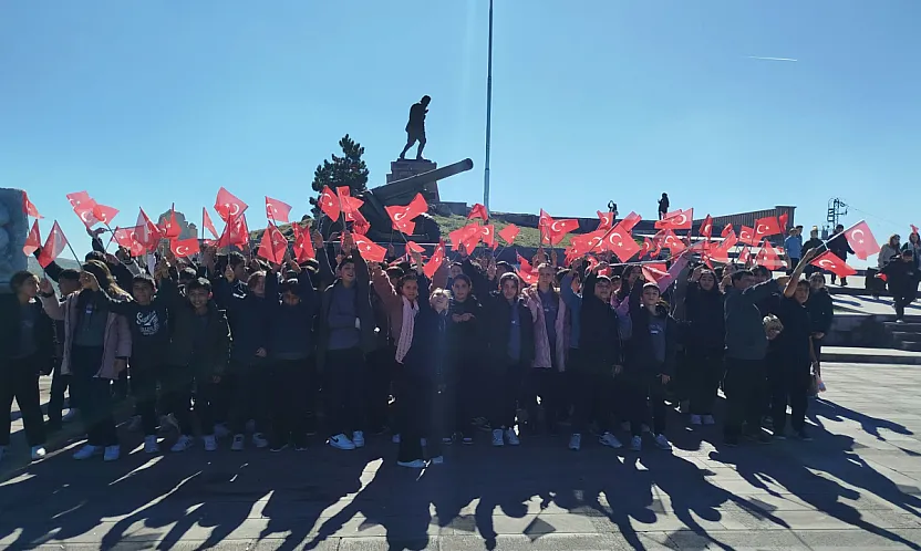 180 Öğrenci Kocatepe'de Tarihi Yerinde Öğrendi