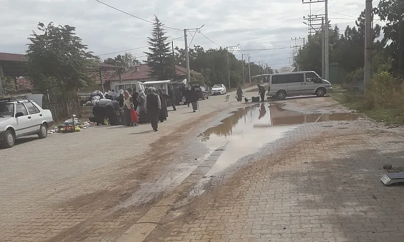 20 Yıllık Pazar Yeri Sorunu!  Evciler'den Kaymakam'a Dikkat Çeken Talep: Kadınlar Da Katılsın
