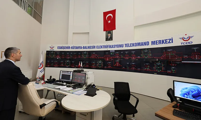 24 Saatlik Yolculuk Buradan Yönetiliyor! Vali Aktaş İnceledi