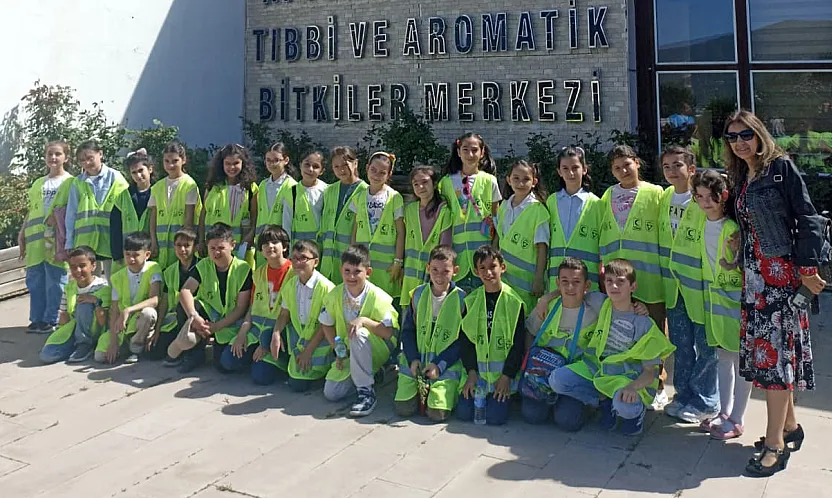 3'üncü Sınıf Öğrencileri, 81 Bitki Çeşidini İnceledi