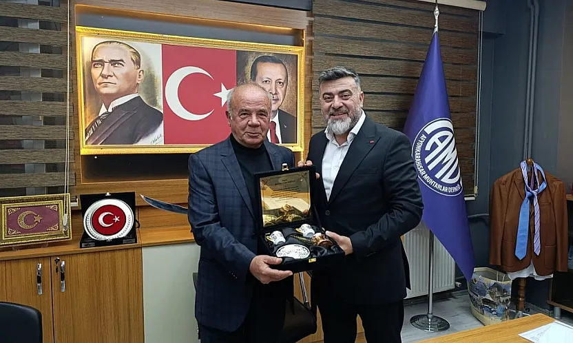 40 Yıllık Muhtara Plaket