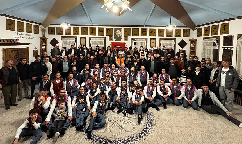 5 Yıldır Yaren Gecesi Düzenleyip, İlçe Kültürünü Yaşatıyorlar