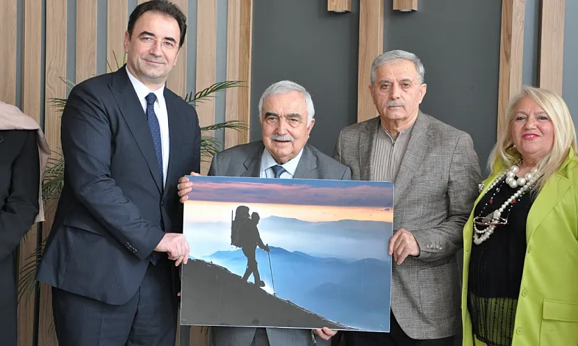 ADD'den TV3'e Etem Tem Hediyesi