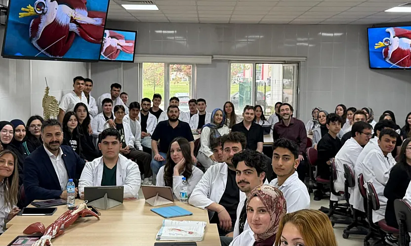 AFSÜ Başhekimi Balcı'dan Gençlere İlham Veren Buluşma