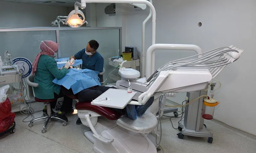 AFSÜ Diş Hastanesi'nde Diş İşlemlerindeki Artış Dikkat Çekiyor