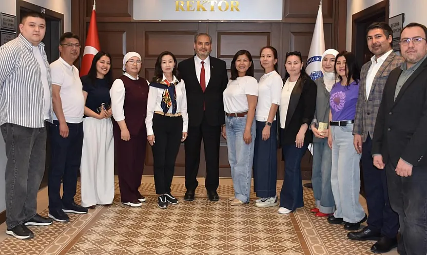 AFSÜ İle Türk Dünyası El Ele