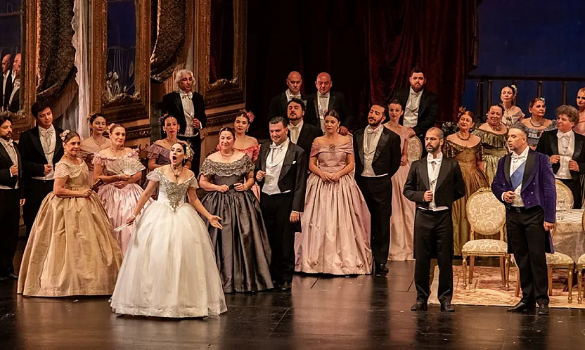 Afyon'a Opera Geliyor