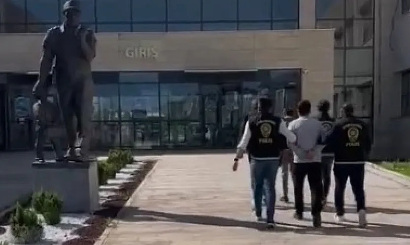 Afyon'da 4 Adrese Baskın