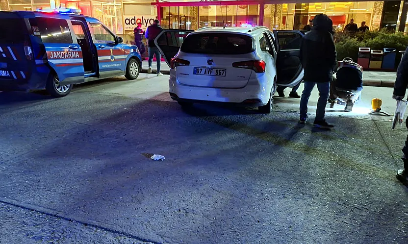 Afyon'da 5 gündür Park Halindeki Araçtan Ceset Çıktı