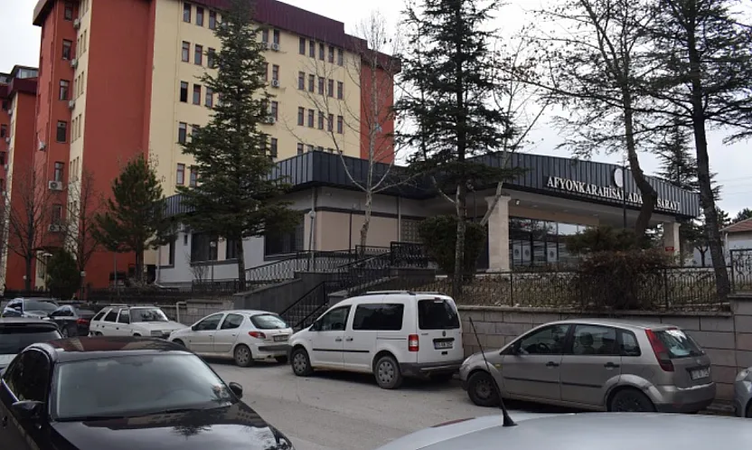 Afyon'da Adliye Arkasında Silahlar Konuşmuştu! Ağır Ceza Mahkemesi Kararını Verdi