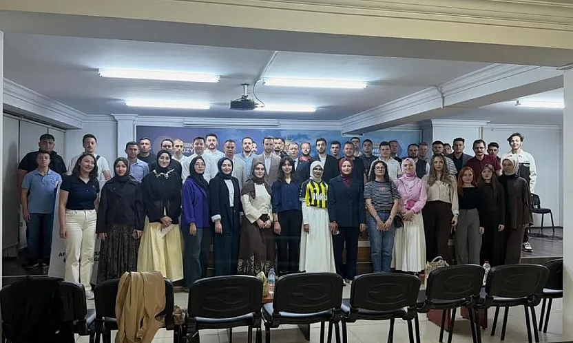 Afyon'da Anahtar Parti'den AK Parti'ye Transfer