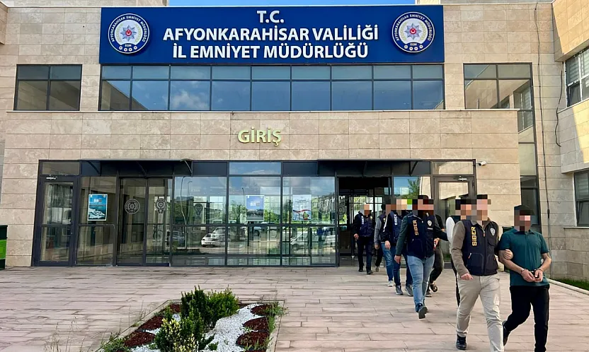 Afyon'da Dâhil Eş Zamanlı Operasyonda Dolandırıcılık Çetesi Çökertildi