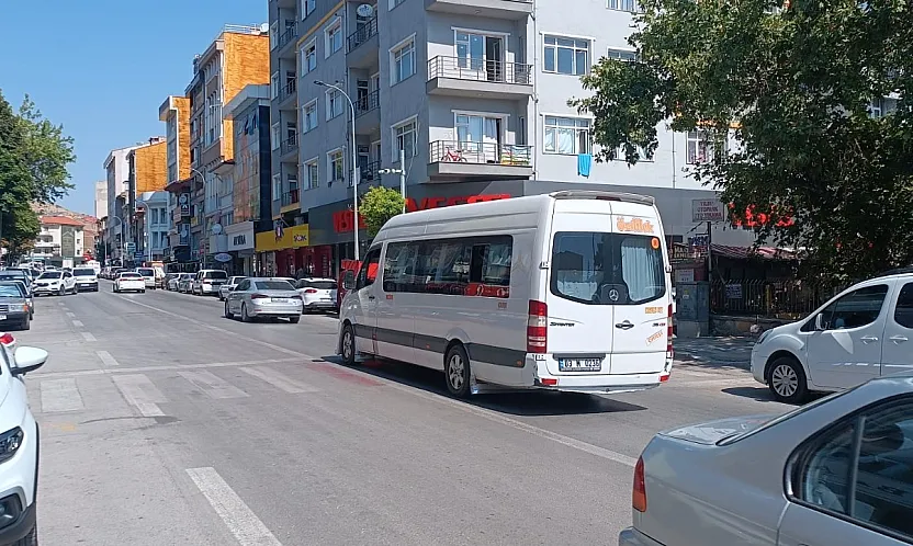 Afyon'da Dolmuş Ücretlerine Yüzde 40 Zam Talebi