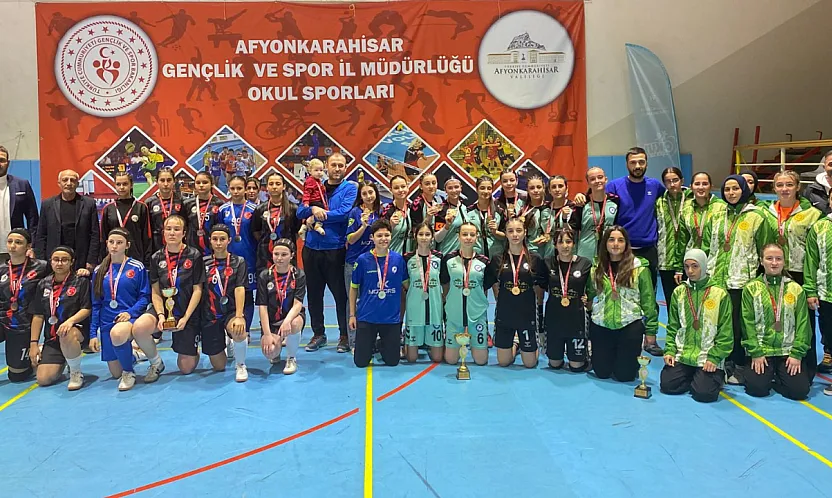 Afyon'da Futsal Mücadelesine Büyük Alkış