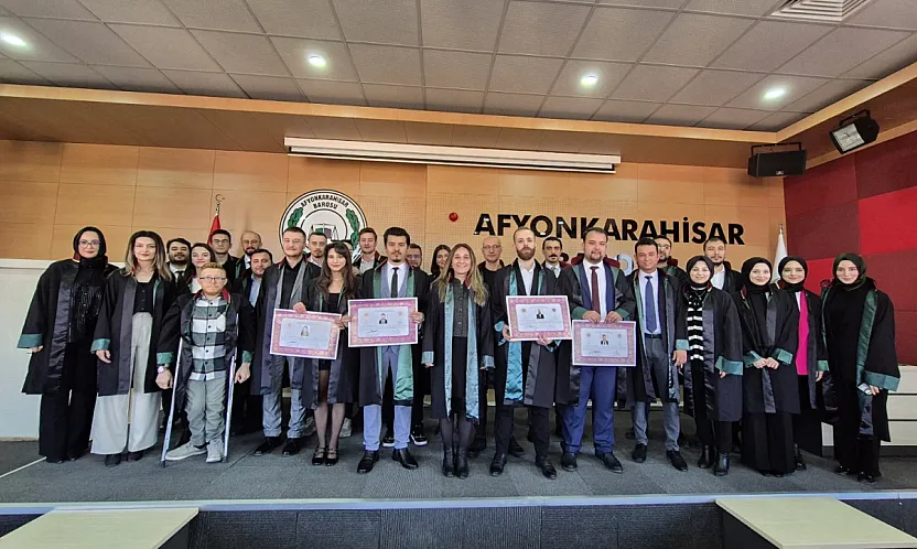 Afyon'da genç avukatlar seçime gidiyor