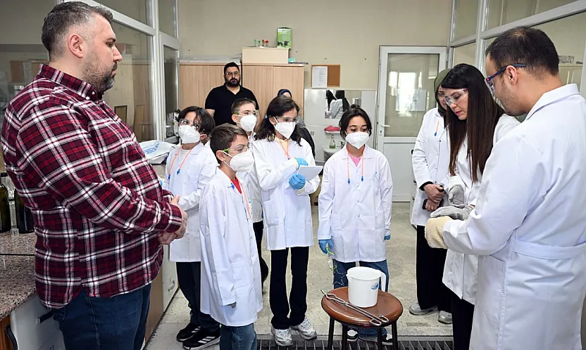 Afyon'da İlkokul Öğrencilerine Geri Dönüşüm Eğitimi Verildi