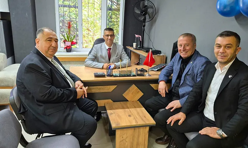 Afyon'da İYİ Parti Ve Yeniden Refah, Aynı Karede