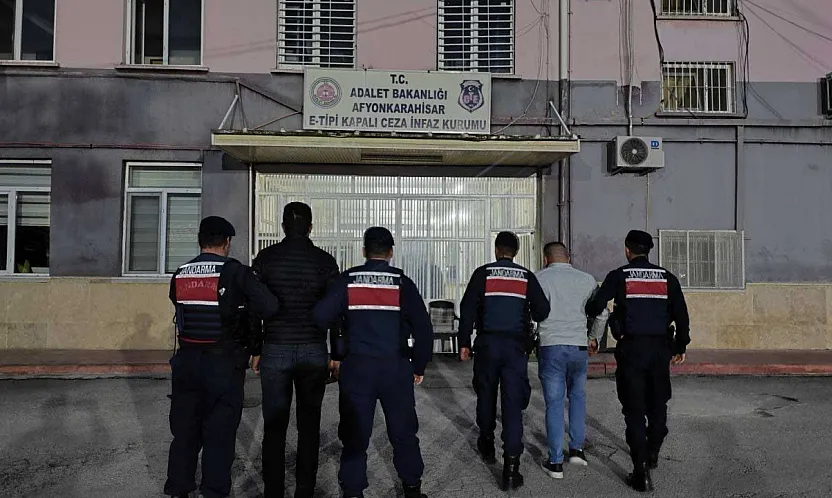 Afyon'da Jandarma 34 Kişi Yakaladı, 14'ü Tutuklandı