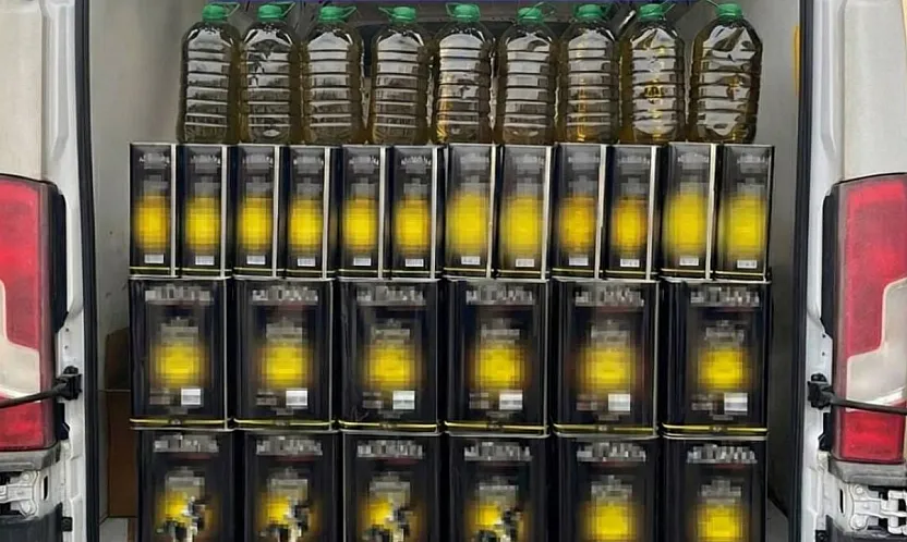 Afyon'da Jandarma 655 Litre Kaçak Zeytinyağı Ele Geçirdi