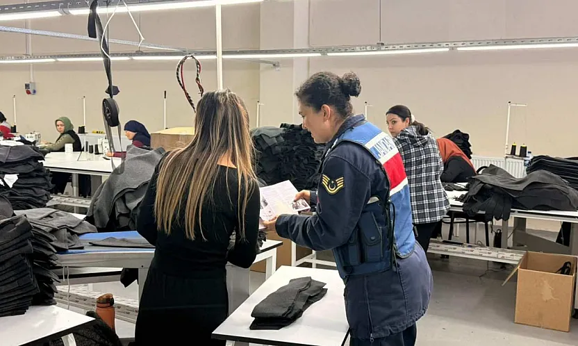 Afyon'da Jandarma, İlçe İlçe Bilgilendiriyor