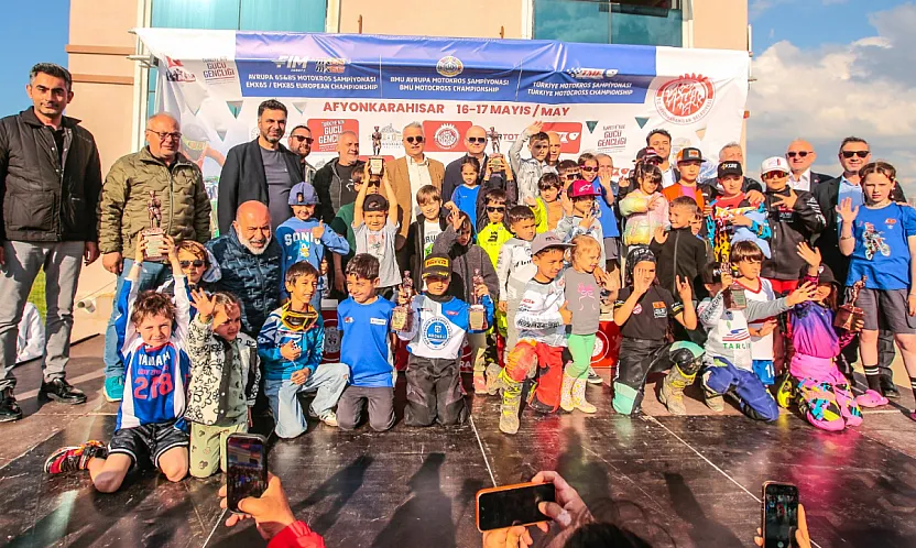 Afyon'da Motokros Fırtınası! Türk Sporculardan Avrupa'da Çifte Podyum