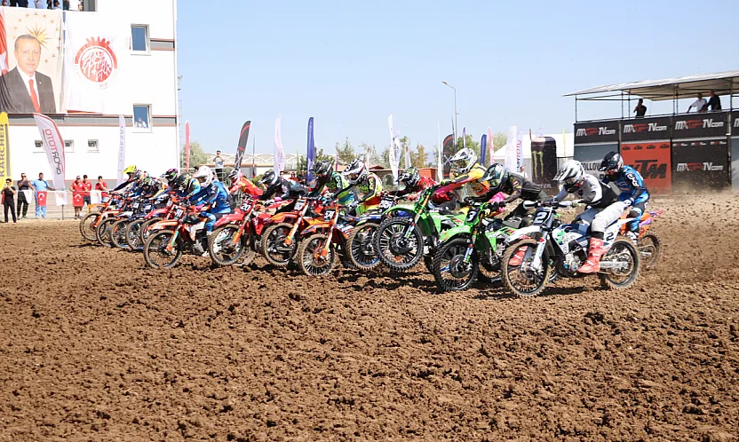 Afyon'da Motokros Heyecanı! Şampiyonlar Belli Oldu