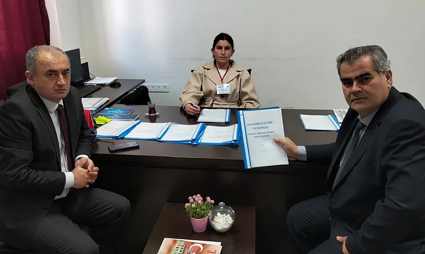 Afyon'da Müdür Yardımcısı Makamını Terk Etti!