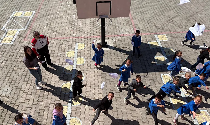 Afyon'da Sıra Dışı Ders: Öğrenciler Uçuşa Geçti!