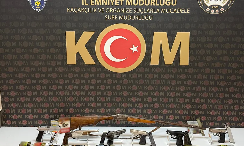 Afyon'da Tefecilere Büyük Darbe! 11 Milyon Liralık Senet Ele Geçirildi