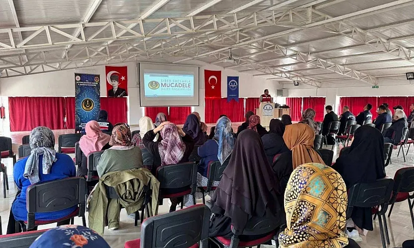 Afyon'da Vatandaşlara Özel Eğitim: Sosyal Medyada Bu Hataları Yapmayın!