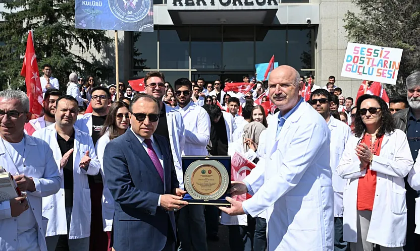 Afyon'da Veteriner Hekimler Günü'ne Özel Kortej