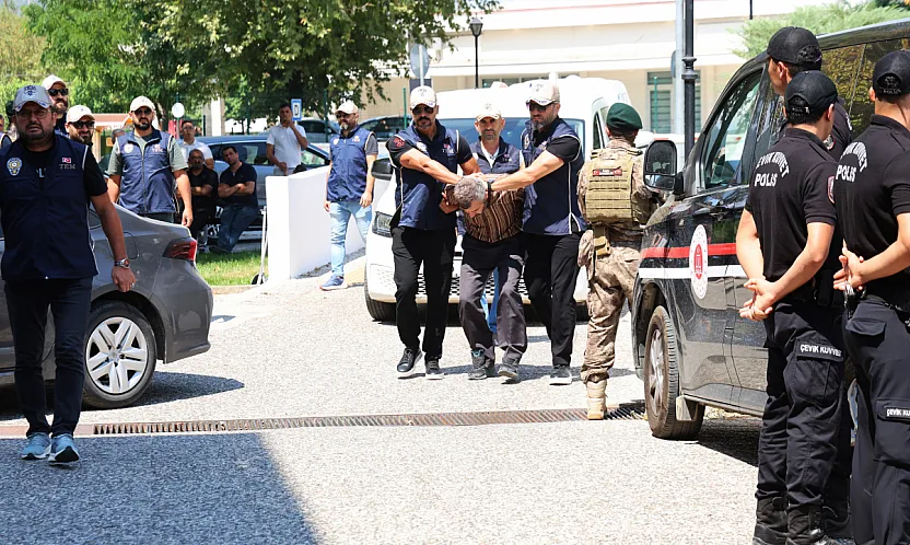 Afyon'da Yakalanan FETÖ'cü Terörist Adliye'de