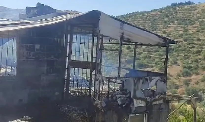 Afyon'da yanan evin sahipleri: Yolumuz yok, yol yapmak istiyoruz yasak diyorlar