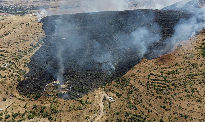 Afyon'da Yangın Bağ Evlerine Sıçradı