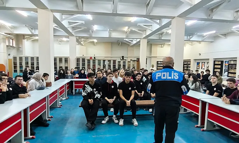 Afyon Lisesi'ne Polisler Gitti!