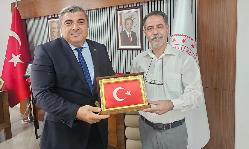 Afyon Milli Eğitiminde Duygusal Veda! Yılların İsmi Şehre Veda Etti