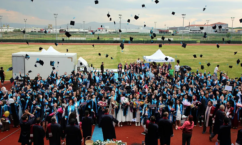 'Afyon MYO'nun 50 Yıllık Gururunu Hep Birlikte Yaşıyoruz'