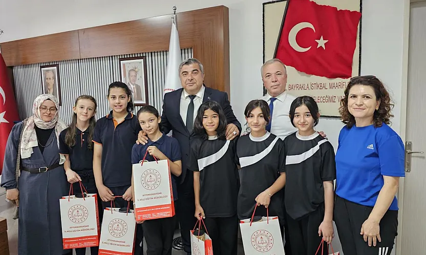 Afyon'u Gururlandıran Öğrenciler Makamda