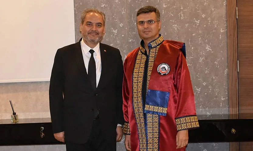 Afyon'un Eski Sağlık Müdürü Doçent Oldu
