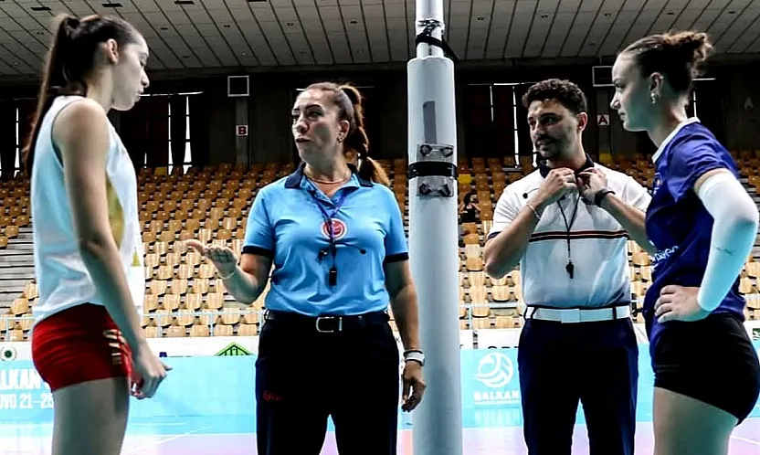 Afyon'un Voleybol Hakemi Kadın Öğretmen Balkan Şampiyonasında Hakemlik Yaptı